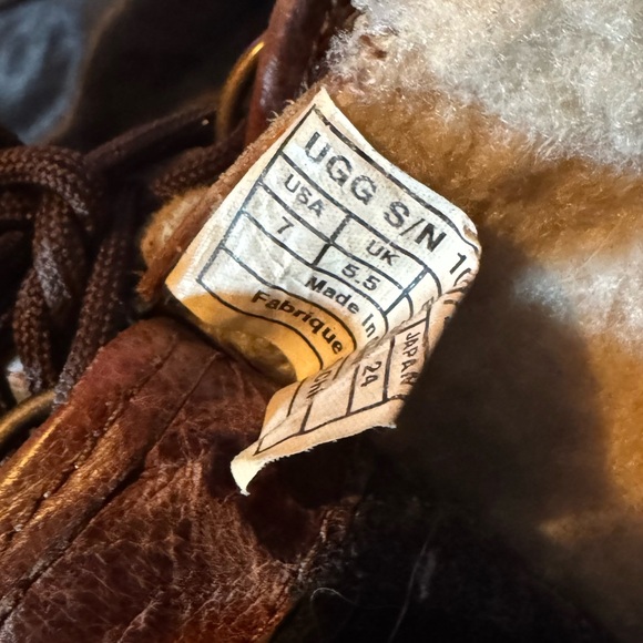 Women’s UGG Shearling Cecile Duck Snow Boots In Chestnut Leather - Picture 5 of 7